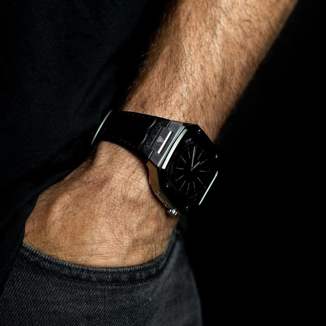 Apple Watch Case / ACHAIAH - Leather Black